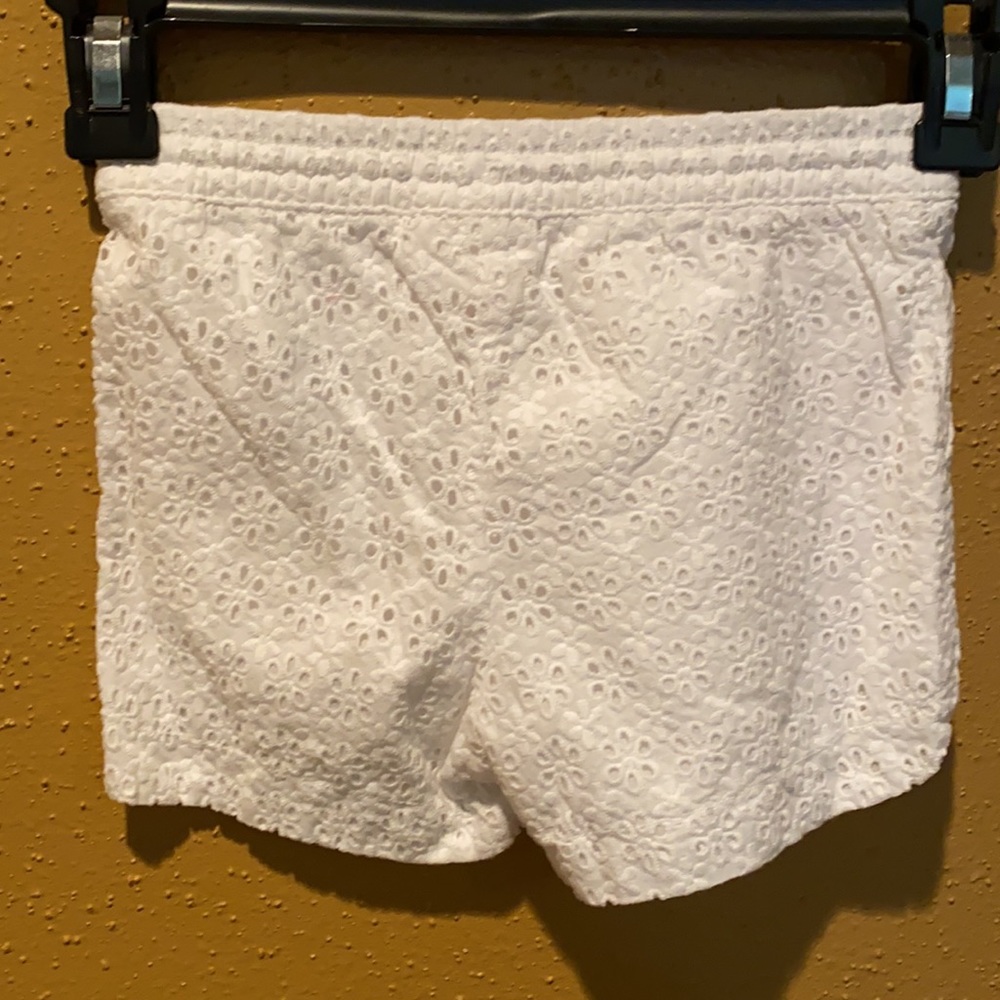 Eyelet Shorts 🌷5 for $20 - Picture 3 of 3